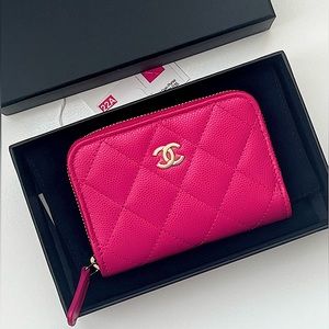 CHANEL Classic Zip Compact Cardholder